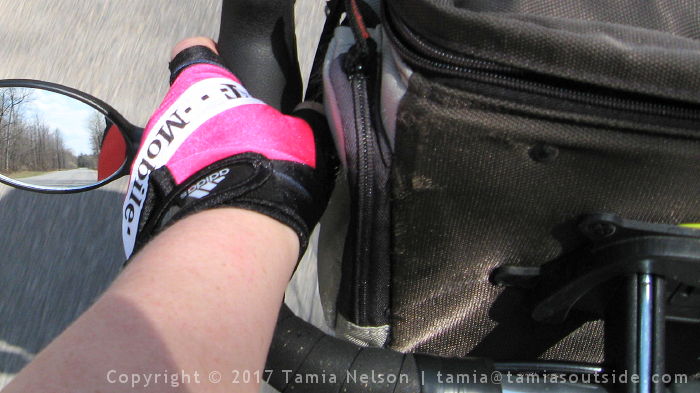 Pinched Thumbs (c) Tamia Nelson - Verloren Hoop